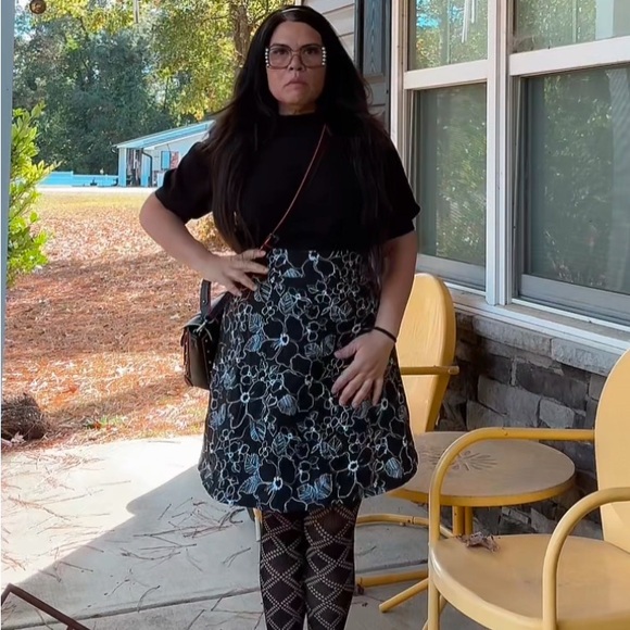 Meet your Posher, Malia - Picture 5 of 10